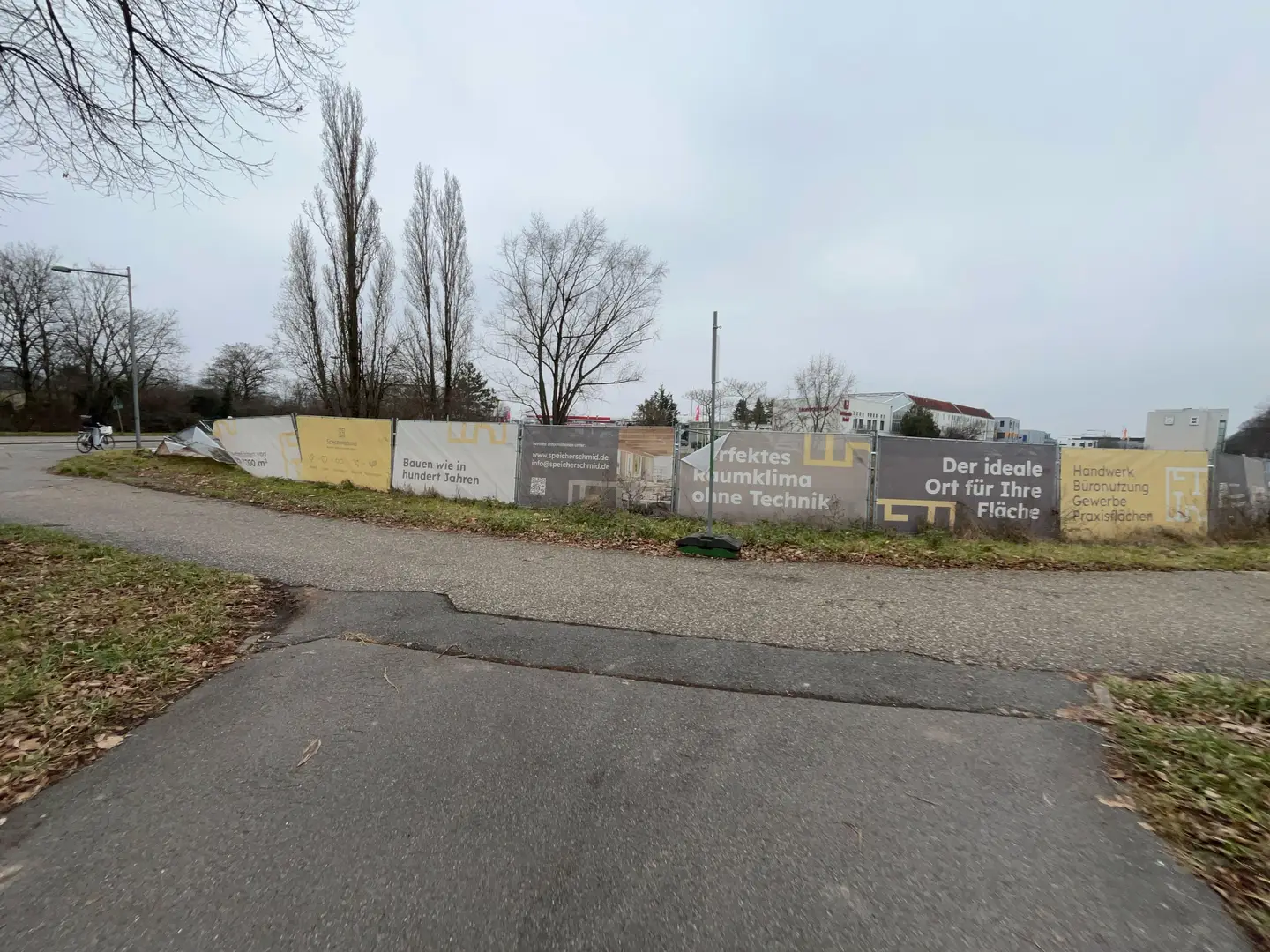Rechts auf den Radweg oder links?