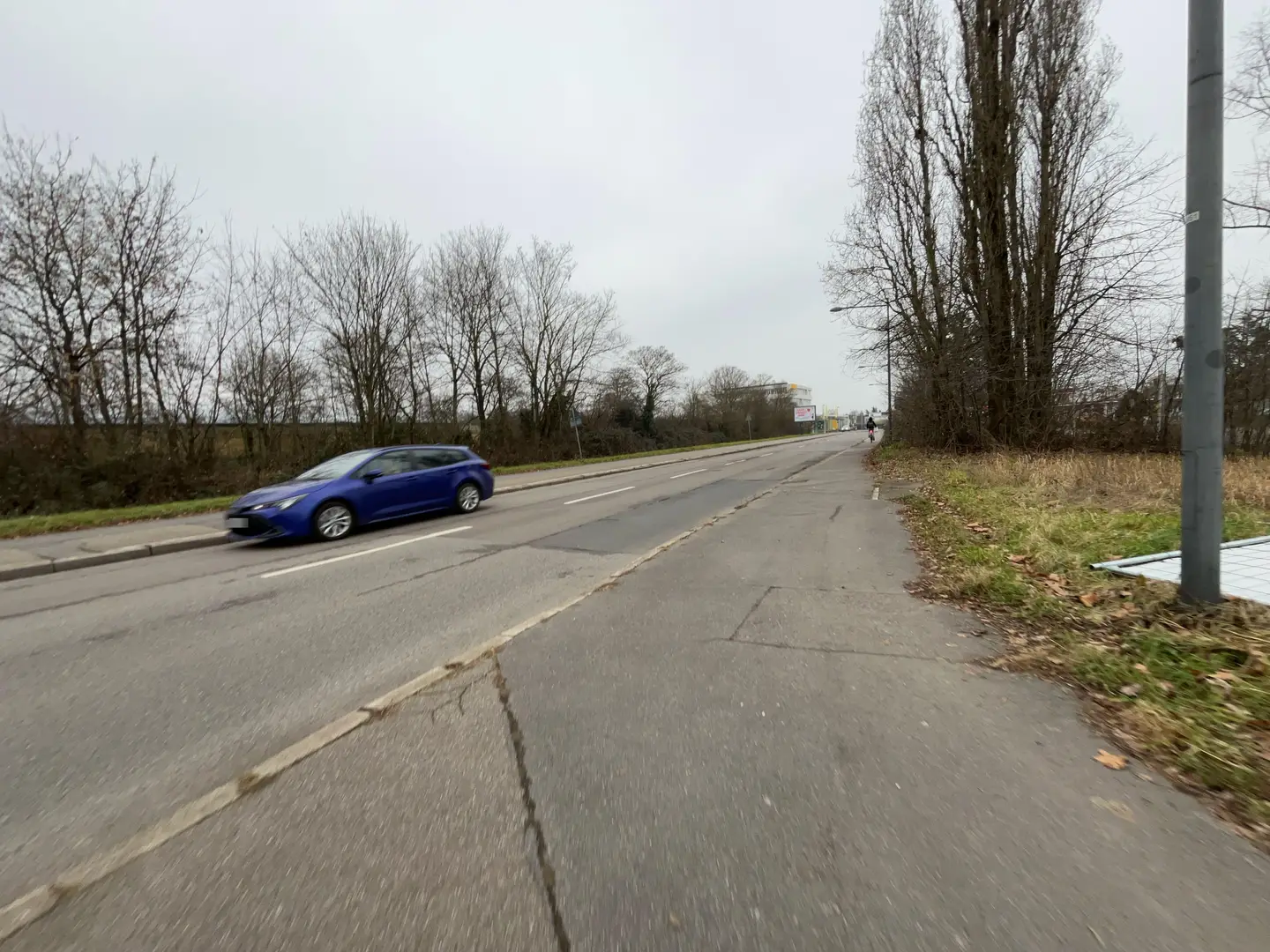 Fußweg sicherer als die Straße