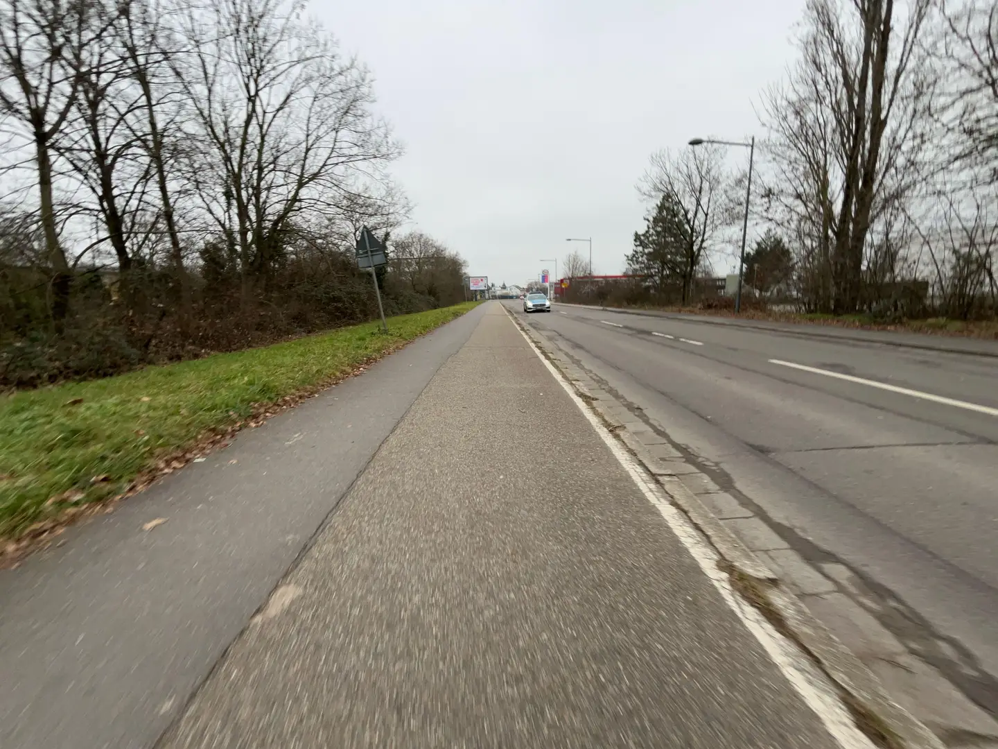 Weiterfahrt auf der linken Seite